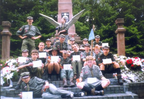 Zbiorowe zdjcie wszystkich uczestnikw kursu zastpowych Berdo